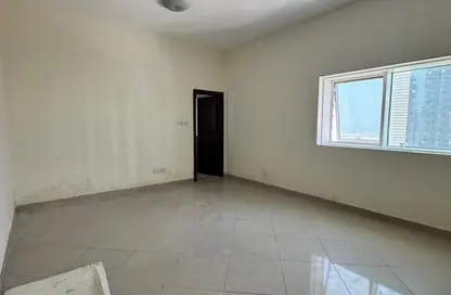 Apartment - 3 Bedrooms - 5 Bathrooms for rent in Al Majaz 1 - Al Majaz - Sharjah