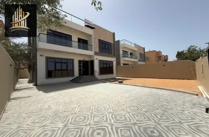 فيلا - 5 غرف نوم - 8 حمامات للبيع في 2 المويهات - المويهات - عجمان
