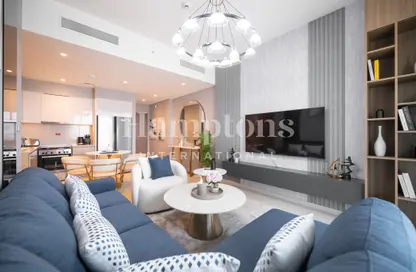 Living / Dining Room image for: Apartment - 1 Bedroom - 1 Bathroom for rent in Burj Royale - Downtown Dubai - Dubai, Image 1
