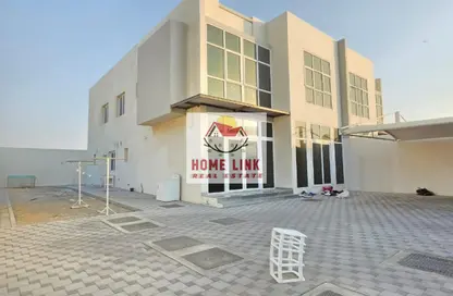 Villa - 5 Bedrooms - 7+ Bathrooms for rent in Al Tai - Sharjah