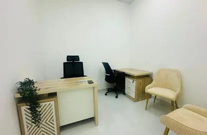 Office Space - Studio - 1 Bathroom for rent in Red Avenue - Al Garhoud - Dubai