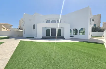 Villa - 7 Bedrooms - 7+ Bathrooms for rent in Al Nahyan - Abu Dhabi