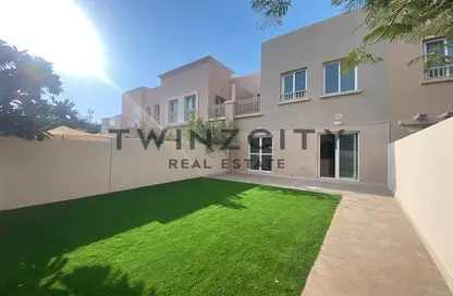 فيلا - 2 غرف نوم - 2 حمامات للبيع في الينابيع 2 - الينابيع - دبي