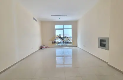 Apartment - 1 Bedroom - 1 Bathroom for rent in Muwaileh Commercial - Sharjah