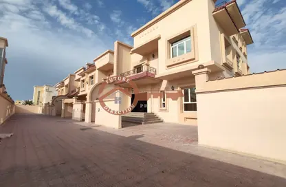 مجمع سكني - 4 غرف نوم - 5 حمامات للايجار في فيلات مدينة خليفة آيه - مدينة خليفة أ - مدينة خليفة - أبوظبي