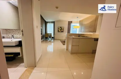 صورة لـ مطبخ شقة - 2 غرف نوم - 3 حمامات للايجار في داماك ميزون ذو فوغ - الخليج التجاري - دبي ، صورة رقم 1