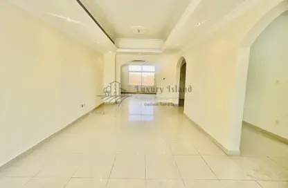 Empty Room image for: Villa - 6 Bedrooms - 7 Bathrooms for rent in Hamad Bin Al Jesrain Villas - Al Maqtaa - Abu Dhabi, Image 1