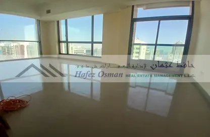 شقة - 3 غرف نوم - 4 حمامات للايجار في شارع الفلاح - وسط المدينة - أبوظبي