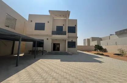 Villa - 3 Bedrooms - 5 Bathrooms for rent in Al Riffa - Ras Al Khaimah