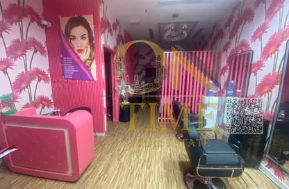 Shop - Studio - 3 Bathrooms for sale in Blue Tower - Al Majaz 3 - Al Majaz - Sharjah