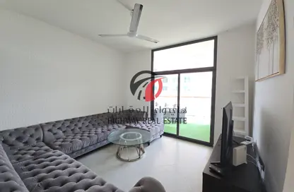 Apartment - 2 Bedrooms - 2 Bathrooms for rent in Binghatti Avenue - Al Jaddaf - Dubai
