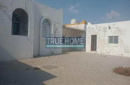 Villa - 4 Bedrooms - 5 Bathrooms for sale in Al Nouf 2 - Al Nouf - Sharjah