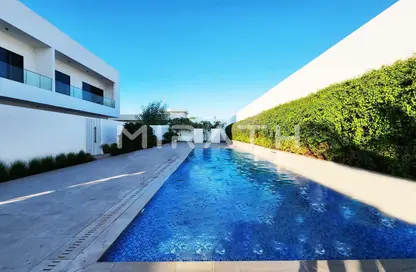 Villa - 4 Bedrooms - 5 Bathrooms for rent in Al Hudaiba - Al Satwa - Dubai