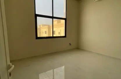 Villa - 4 Bedrooms - 6 Bathrooms for rent in Khuzam - Ras Al Khaimah