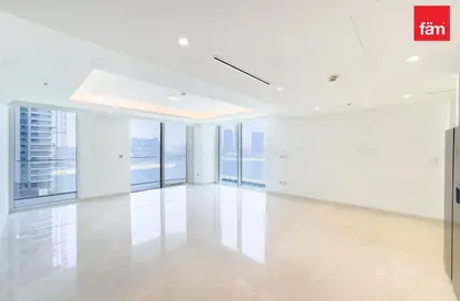 Apartment - 2 Bedrooms - 2 Bathrooms for rent in Palace Beach Residence - EMAAR Beachfront - Dubai Harbour - Dubai