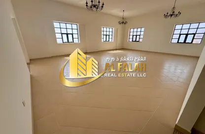 شقة - 4 غرف نوم - 6 حمامات للايجار في برج ماجيستيك - شارع التعاون - التعاون - الشارقة