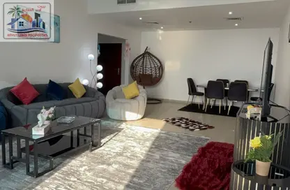 شقة - 3 غرف نوم - 4 حمامات للايجار في مساكن كورنيش عجمان - طريق كورنيش عجمان - عجمان