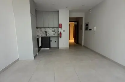 Apartment - Studio - 1 Bathroom for rent in Dubai Sports City - Dubai