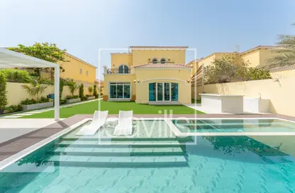 Villa - 4 Bedrooms - 6 Bathrooms for sale in Legacy - Jumeirah Park - Dubai