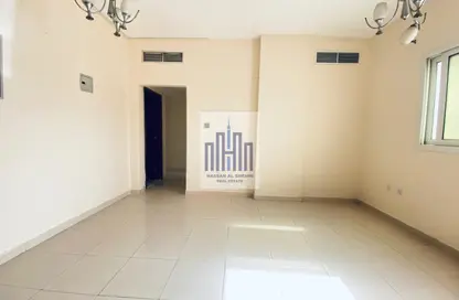 شقة - غرفة نوم - 2 حمامات للايجار في طريق فاير ستاشن - مويلح - الشارقة شقة - غرفة نوم - 2 حمامات للايجار في طريق فاير ستاشن - مويلح - الشارقة