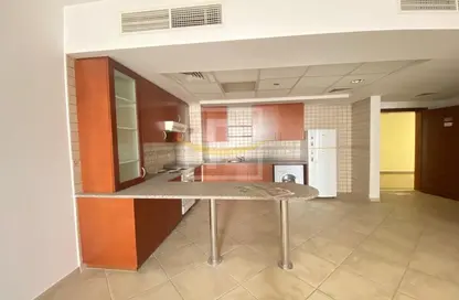 صورة لـ مطبخ شقة - غرفة نوم - 2 حمامات للبيع في فوكس هيل 5 - فوكس هيل - مدينة السيارات - دبي ، صورة رقم 1