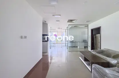 مكتب - استوديو - 1 حمام للايجار في القمة - الخليج التجاري - دبي