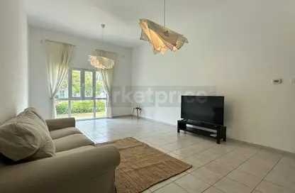 شقة - غرفة نوم - 2 حمامات للايجار في بناية 148-202 - طراز مغولي - ديسكفري غاردنز - دبي