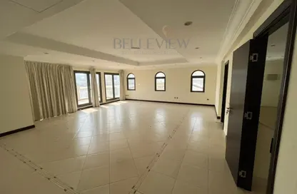 Villa - 5 Bedrooms - 7 Bathrooms for rent in Garden Homes Frond B - Garden Homes - Palm Jumeirah - Dubai