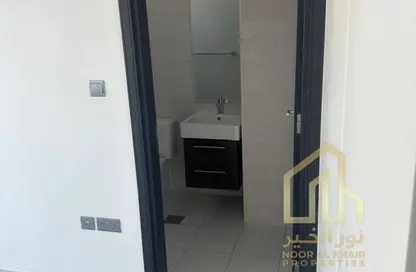 Townhouse - 3 Bedrooms - 4 Bathrooms for sale in Zinnia - Damac Hills 2 - Dubai