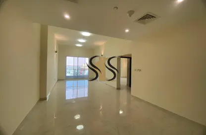 Apartment - 3 Bedrooms - 3 Bathrooms for rent in Sunrise Building - Al Barsha 1 - Al Barsha - Dubai