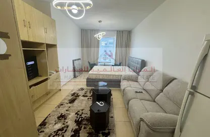 Apartment - Studio - 1 Bathroom for rent in Beach Tower 1 - Al Khan Lagoon - Al Khan - Sharjah