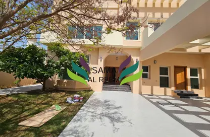 Villa - 5 Bedrooms - 6 Bathrooms for rent in Jumeirah 3 Villas - Jumeirah 3 - Jumeirah - Dubai
