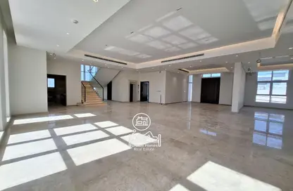 Villa - 7+ Bedrooms - 7+ Bathrooms for rent in Shakhbout City - Abu Dhabi