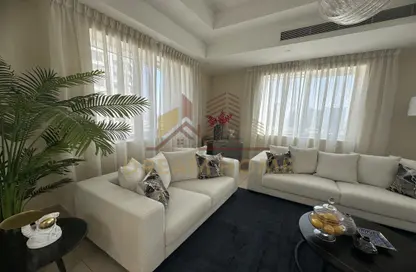Living Room image for: Apartment - 2 Bedrooms - 2 Bathrooms for rent in Mankhool - Bur Dubai - Dubai, Image 1