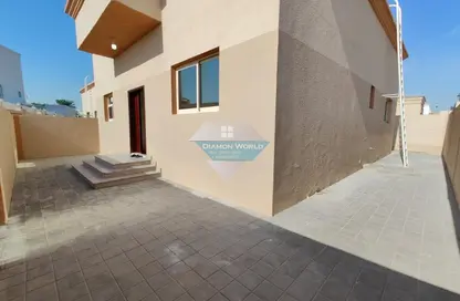 Apartment - 3 Bedrooms - 2 Bathrooms for rent in Mohamed Bin Zayed City - Abu Dhabi