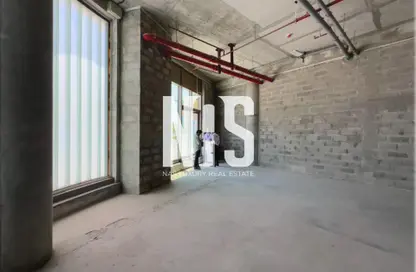 Shop - Studio for rent in Khalidiya Tower B - Khalidiya Twin Towers - Al Khalidiya - Abu Dhabi