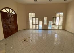 Villa - 3 bedrooms - 3 bathrooms for rent in Al Kewaitat - Central District - Al Ain