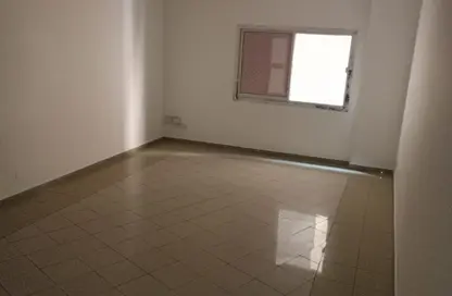 شقة - 2 غرف نوم - 3 حمامات للايجار في دار المجاز - شارع جمال عبد الناصر - المجاز - الشارقة