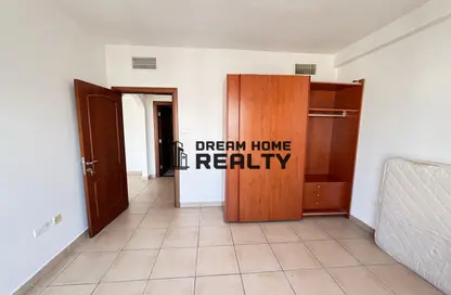 Apartment - 2 Bedrooms - 2 Bathrooms for rent in Al Wahda Building - Al Majaz 2 - Al Majaz - Sharjah