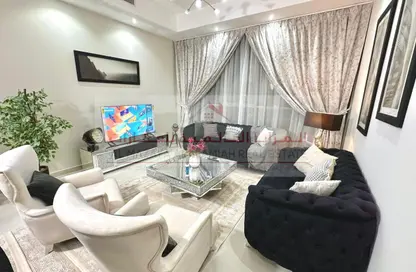 Apartment - 1 Bedroom - 2 Bathrooms for rent in Beach Tower 1 - Al Khan Lagoon - Al Khan - Sharjah