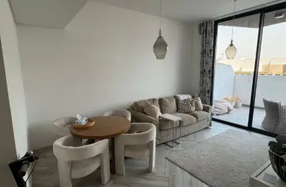Apartment - 2 Bedrooms - 2 Bathrooms for rent in Empire Residence - Jumeirah Village Circle - Dubai