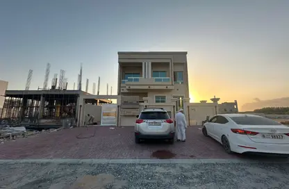 فيلا - 5 غرف نوم - 7 حمامات للبيع في الحليو 2 - الحليو - عجمان