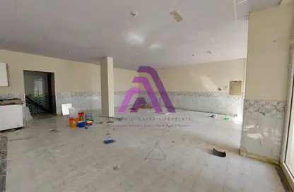 Shop - Studio - 1 Bathroom for rent in Russia Cluster - International City - Dubai