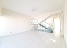 Newly Renovated 3 beds plus Maids l Vacant