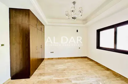 فيلا - 4 غرف نوم - 5 حمامات للايجار في قصر للعقارات - قرية الجميرا سركل - دبي
