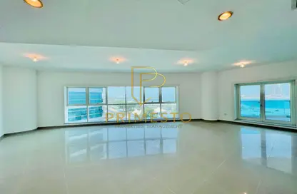 Apartment - 4 Bedrooms - 4 Bathrooms for rent in Al Sahel Tower 2 - Al Sahel Towers - Corniche Road - Abu Dhabi