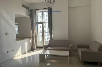 صورة لـ غرفة المعيشة شقة - 2 غرف نوم - 3 حمامات للايجار في برج مرتفعات ليوا - برشا هايتس (تيكوم) - دبي ، صورة رقم 1