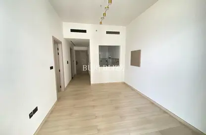 شقة - غرفة نوم - 2 حمامات للبيع في بن غاطي لونا - قرية الجميرا سركل - دبي