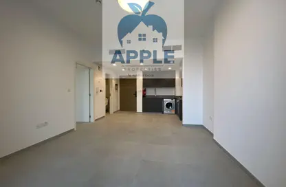 Apartment - 1 Bedroom - 2 Bathrooms for rent in Tiraz 2 - Aljada - Sharjah