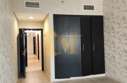 Apartment - 3 Bedrooms - 3 Bathrooms for rent in Mazaya 31 - Queue Point - Dubai Land - Dubai